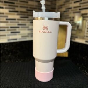 40oz light pink Stanley adventure quencher tumbler